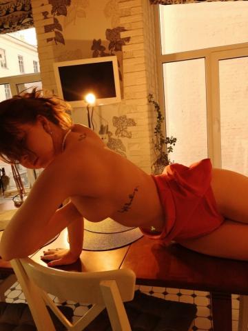 Джулия Реал Молодая Блондинка Маркс